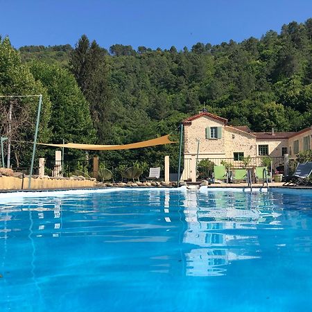 Chateau Du Fraissinet, 6 Gites Sleeping 2-8 Guests, Pool And River On Site La Tronche  Exterior foto