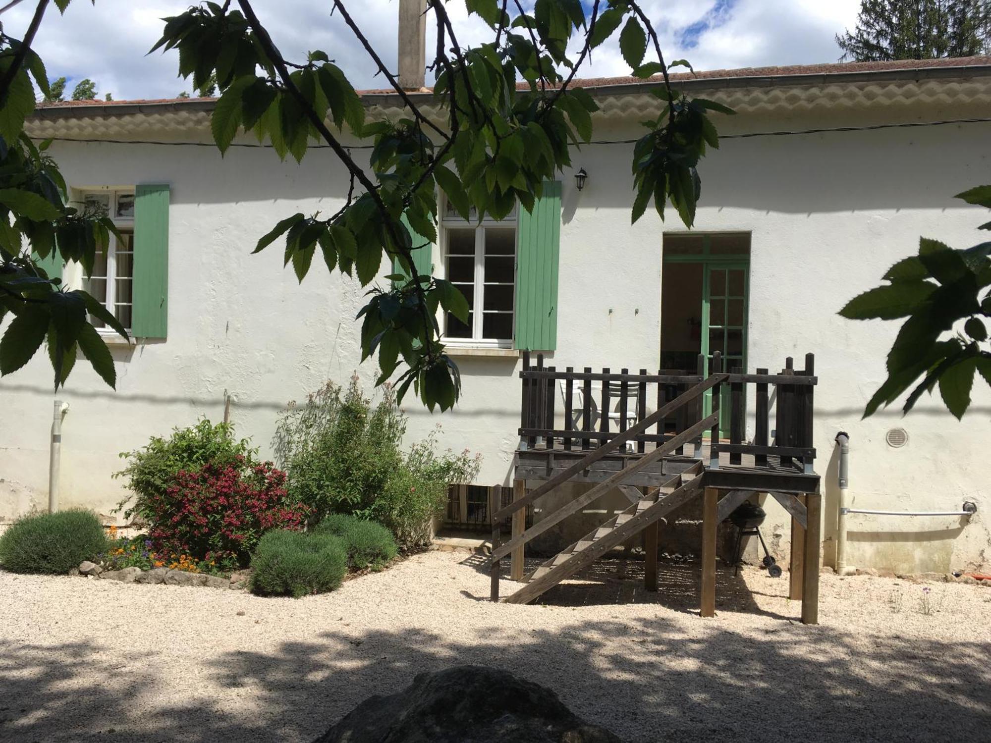 Chateau Du Fraissinet, 6 Gites Sleeping 2-8 Guests, Pool And River On Site La Tronche  Exterior foto